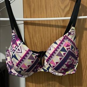 Pink geometric shape bra